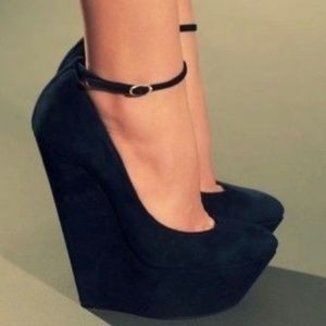 SAM EDELMAN Quinn Suede Platform Pumps Wedge Black